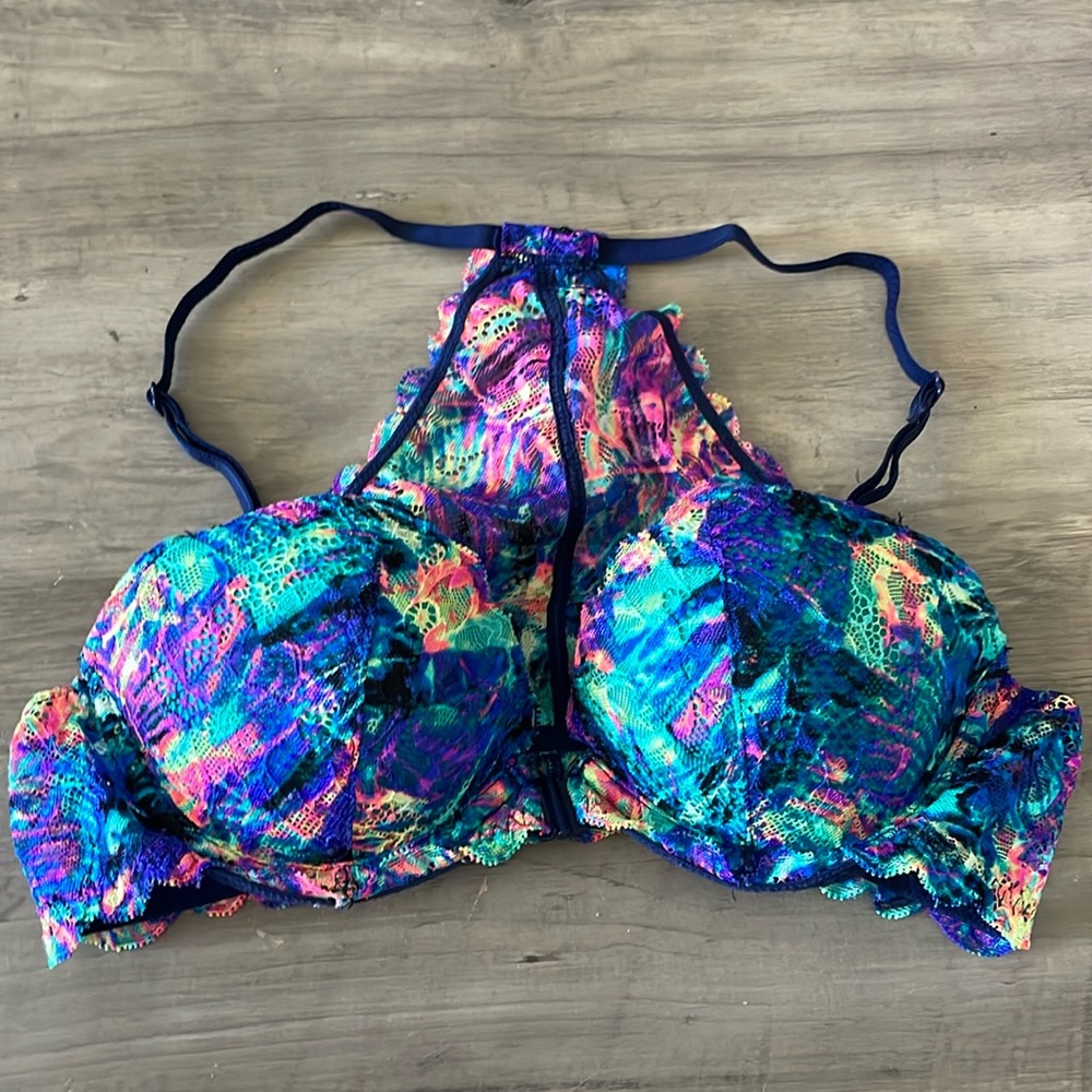 Victoria’s Secret “Date” Racerback Pushup Bra- 34A